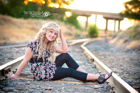 Girls Railroad Senior Poses