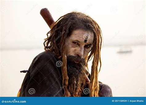 Varanasi India November 01 2016 Portrait Of A Male Hindu Sadhu