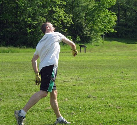 Some boomerangs work better when thrown at a wider angle to the wind (up to 90 degrees) so experiment a little to find out which angle works best for you.13 x. New Jock Fitness: Ever throw a boomerang?