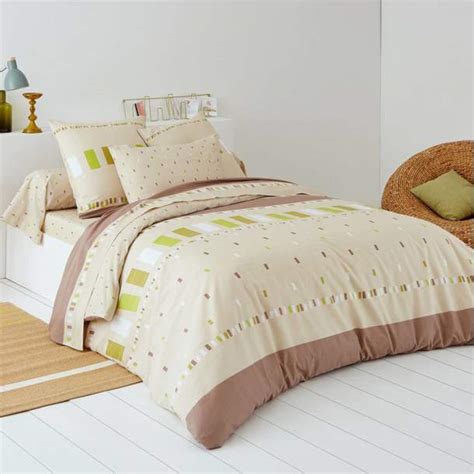 Elle existe en plusieurs dimensions et surtout en grandes. Françoise Saget Couette Imprimée : Housse de couette ...