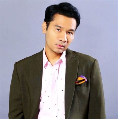 อัพเดท ข่าว จากทั่วทุกมุมโลก, ผลบอลโลก, ข่าวบันเทิง, การเงิน. "ตั๊ก ศิริพร" ทักแรงไม่ไว้หน้า!! หลังเห็นหน้าใหม่ของ ...