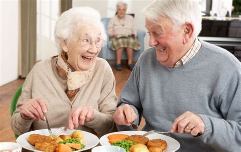 Our home delivered healthy senior meals are prepared for your elderly parents to help you as a caregiver deliver nutritious meals for your mom or dad. Apology over Fast Food To Elderly People at Care Home ...