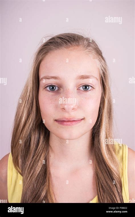 Girl Teenage Pretty Young Blonde Hi Res Stock Photography And Images