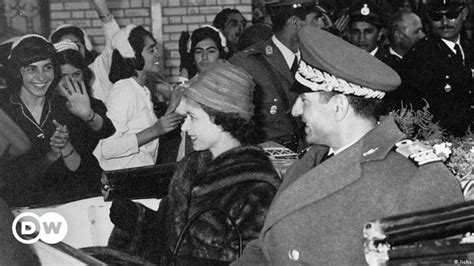 عکس‌هایی از اولین و آخرین سفر رسمی ملکه الیزابت به ایران Dw ۱۳۹۴۵۱۶