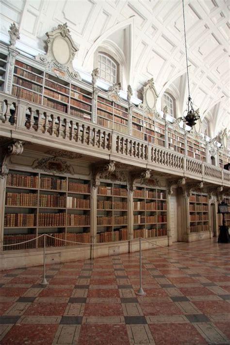 Its dimensions are so huge that it dwarfs the city. Mafra National Palace's Library. Portugal | Baugeschichte ...