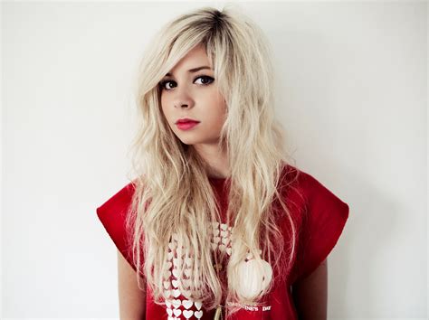 Wallpaper Nina Nesbitt Singer Women Blonde Simple Background