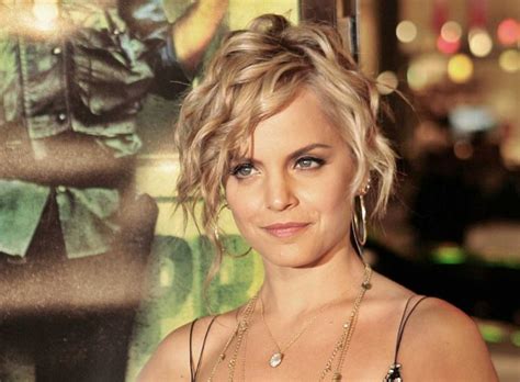 Born february 13, 1979) is an american actress, fashion designer, and model. Mena Suvari - Görsel 5 - TurkceAltyazi.org
