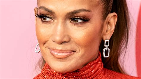 Jennifer Lopezs Former Co Star Calls Her Out For Ignoring His Dms