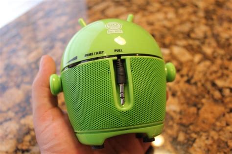 Android Robot Rocks Out As Desktop Pal Bot Speaker Contest Phandroid