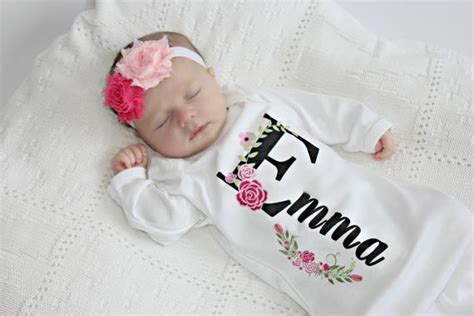 Best milestone newborn gift : Personalized Baby Gift Girl Newborn Girl Coming Home Outfit