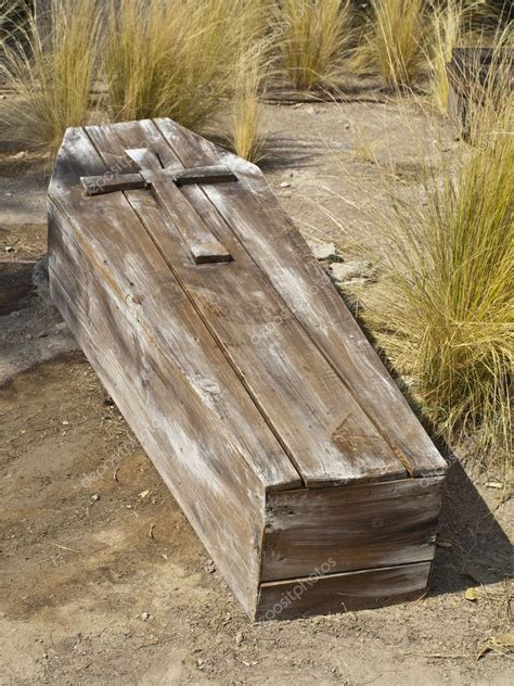 Vintage Wooden Coffin — Stock Photo © Somatuscani 3183984