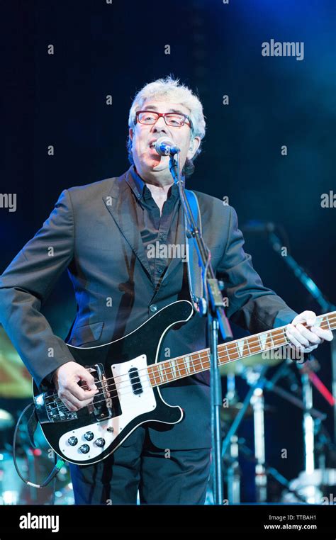 Graham Gouldman Songwriter Hi Res Stock Photography And Images Alamy