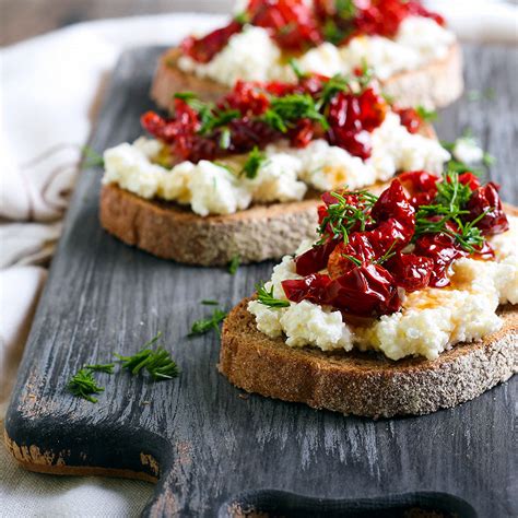 Recette Bruschetta tomates séchées et ricotta facile rapide
