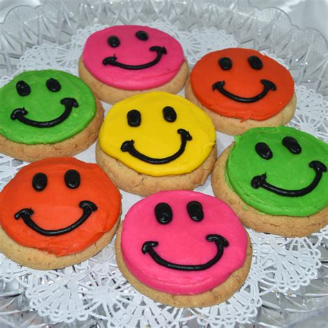 Smiley Face Cookies Cookies By The Dozen Bakery In Machesney Park