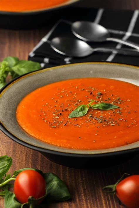 I love doing this a lot, since it transforms the soup into a completely different dish that's fresh and doesn't make me feel like i'm eating. Vegan Tomato Soup, Rich and Creamy - Loving It Vegan