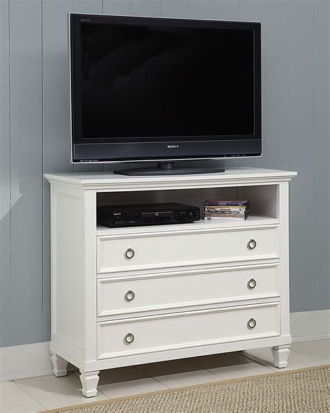 Storage is a necessity in your bedroom. Tamarack White Media Chest from New Classics (00-044-078 ...