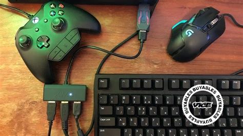 There are left and right buttons and a scroll wheel. How to Use a Mouse and Keyboard on PS4 or Xbox One — VICE ...