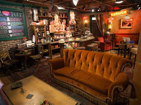 Central Perk The Central Perk Set From Friends On The Warn Flickr