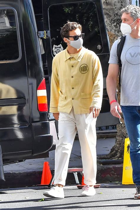 Lượt xem 9 n2029 năm trước. Harry on set of DWD. Nov 4 in 2020 | Style, Mr style ...
