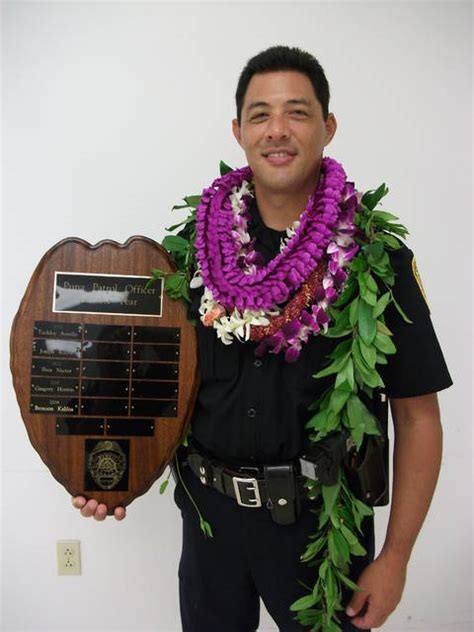 Fallen Officer Mourned Police Search For Alleged Killer West Hawaii