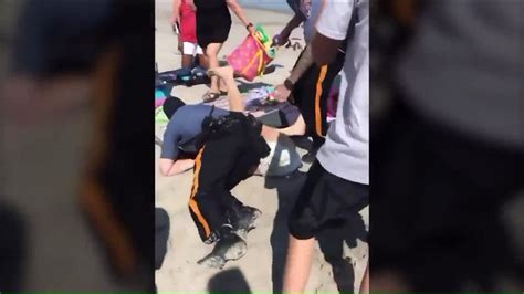 Video Shows Officer Punching Woman At New Jersey Beach Video Dailymotion