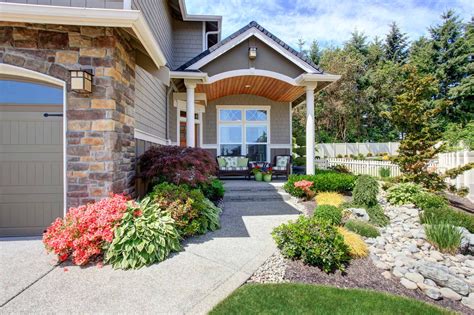 15 Big Front Yard Landscaping Ideas For A Stunning Curb Appeal
