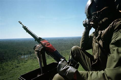 Huey Door Gunner Xuan Loc Vietnam 1969 [1600x1065] R Militaryporn