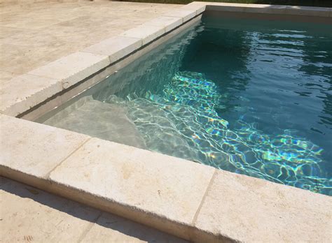 Piscine Avec Margelles Et Terrasse En Travertin Beige Réalisations