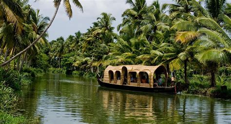 Top 10 Must Visit Tourist Attractions In Kerala Best