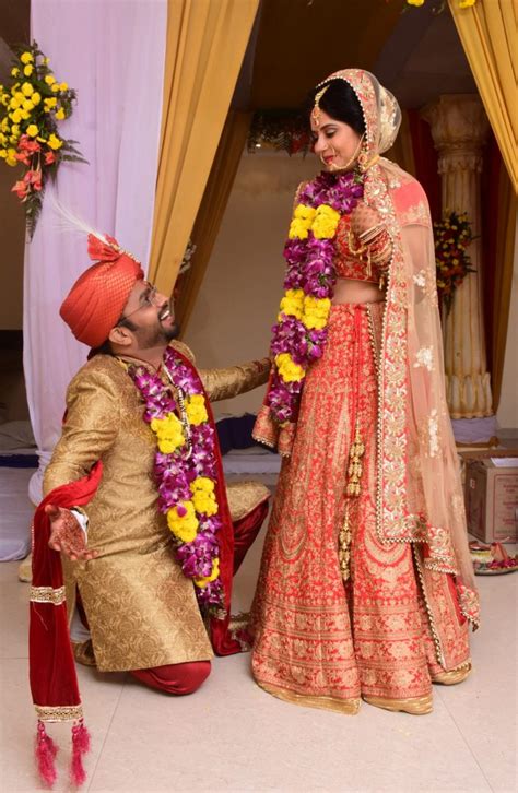 Wedding Day Photography Poses For Indian Brides And Couples Let Us Publish