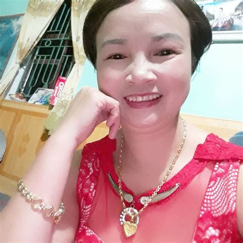 Ngôi Nhà Khang Trang Vàng đeo đầy Của Mẹ đẻ Nữ Sinh Giao Gà