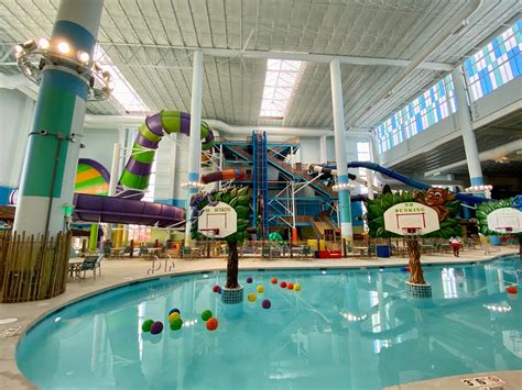 Take A Look Americas Largest Indoor Waterpark Is Now Open In Round Sexiezpix Web Porn