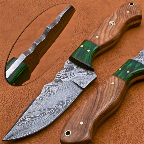 Hand Made Damascus Hunting Knife Full Tang Olive Wood And Hard Wood