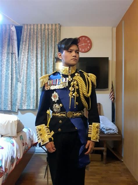uniform of an admiral of the fleet of the royal navy p s yes im the model in this pic r