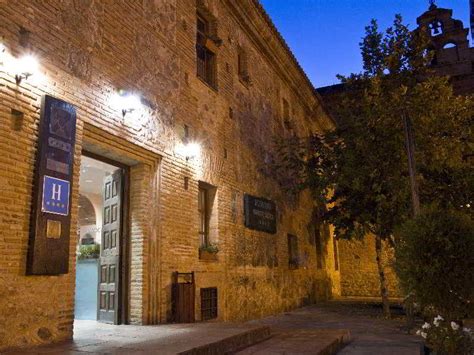 El viernes, la música de despistados desde las 22.00 horas en la misma plaza y para finalizar, el sábado a las 22.00 horas en la plaza de la carta puebla, retransmisión de la gala míster 'reinado nacional de belleza 2021' en apoyo a carlos hervás. Hospederia Valle del Ambroz, hotel en Hervás - Viajes el ...