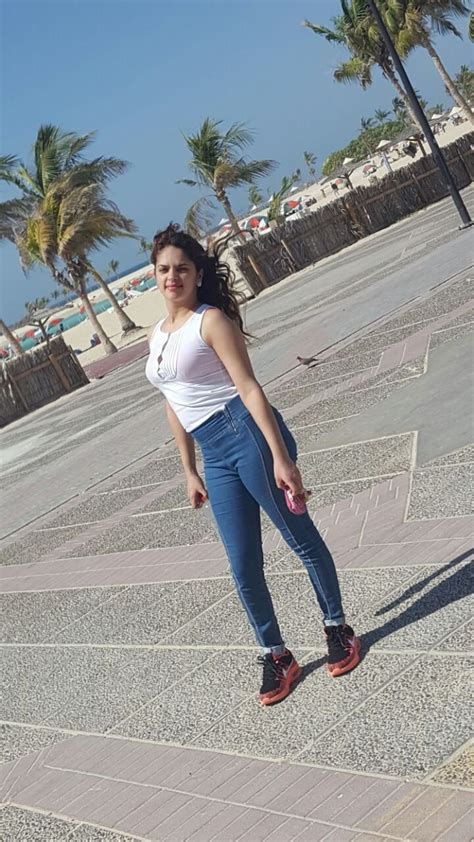Chomisaa Busty Girl Lebanese Escort In Dubai