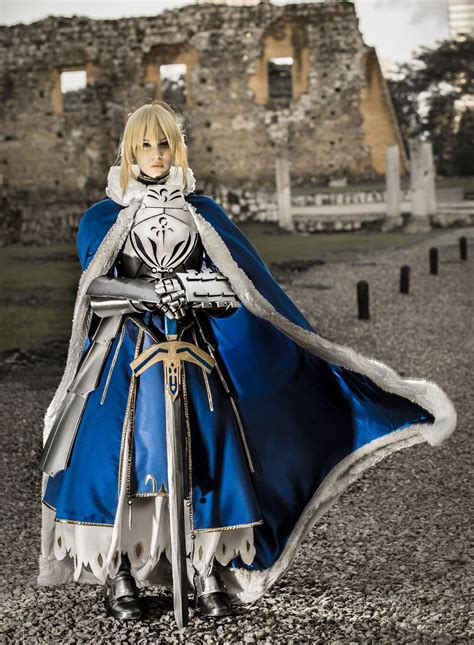 fate stay night saber by aratkrision on deviantart cosplay mujeres cosplay anime cosplay