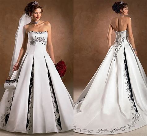 Elegant Embroidery Embellishment Ball Gown Traditional Wedding Dress