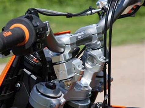 This riser was developed around the f800gs abs model. ROX Anti-Vibration Elite Pivoting Handlebar Risers 2" Rise ...