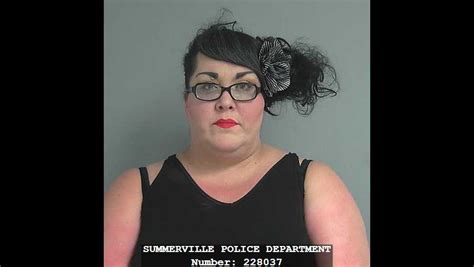 Слушать samaris — wanted 2 say. SC woman wanted for 2 years asks officer who took out ...