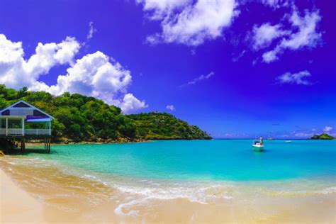 Geographical and historical treatment of antigua and barbuda, islands that form an independent state in the lesser antilles in the eastern caribbean sea, at the southern end of the leeward islands chain. Antigua und Barbuda - Das Herz der Karibik | Travelmyne.de