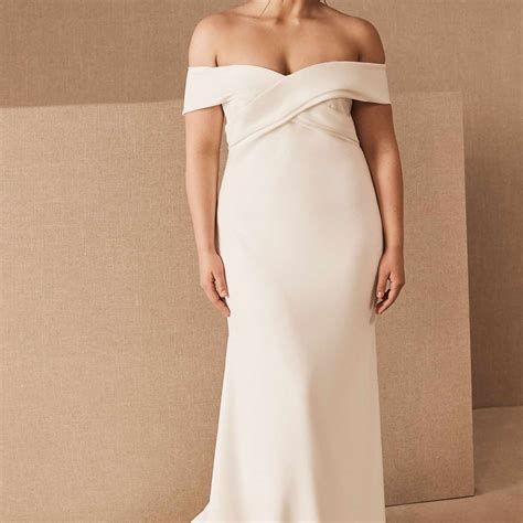 45 Timeless Wedding Dresses For The Classic Bride