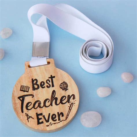 Best Teacher Ever Wooden Medal Appreciation Award Teachers Day T