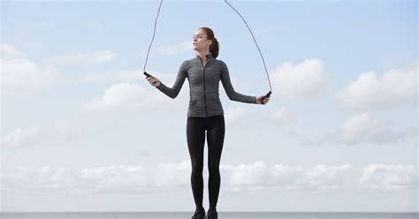 Jumping rope lose weight : Does Jumping Rope for 1 Hour Help You Lose Weight? | LIVESTRONG.COM