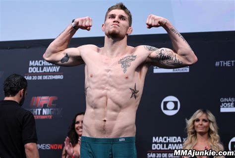 From Couch Potato To Ufc Debut In Six Years Meet Your New Hero Jake Collier Mma Junkie