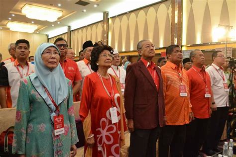 【live】ceramah pakatan harapan dun manjoi perak （3/11/2017） yb. Pakatan Harapan pertaruhkan Tun Mahathir sebagai calon ...