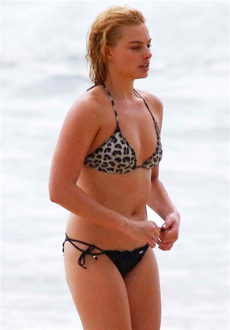 Margot Robbie In Bikini At The Beach In Byron Bay Lacelebs Co