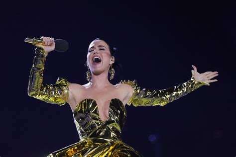 Katy Perrys Gold Dress At Kings Coronation Concert Popsugar Fashion