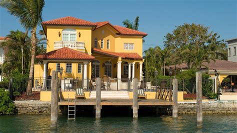 Waterfront Properties — Rovi Homes Florida