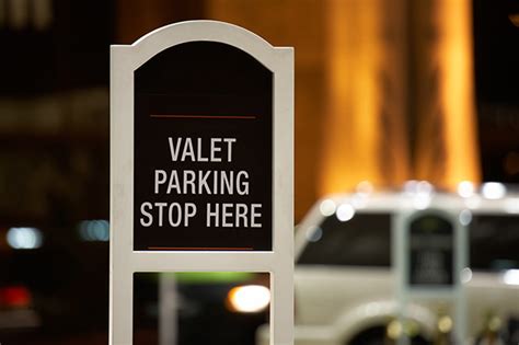 How Much To Tip Valet When Parking Your Aaa Network
